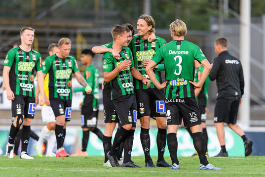 Varbergs spelare jublar