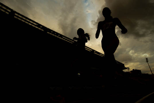 The silhouettes of Sigrid Jervell Våg and Delphine