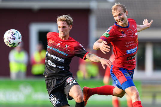 Bläddra bland fler bilder av Fotboll, Div 1 södra, herr, Tvååker - Trollhättan
