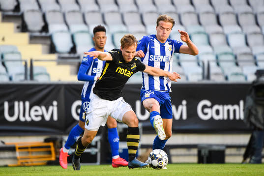 s Saku Ylätupa och IFK Göteborgs August Erlingmark