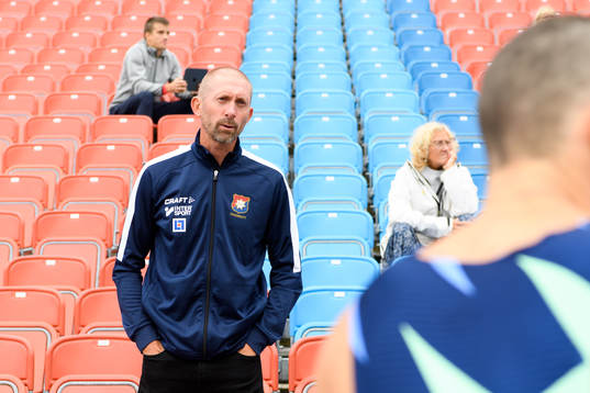 Yannick Tregaro, coach