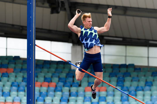 Piotr Lisek, Poland