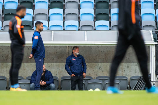 AFC Eskilstunas tränare Özcan Melkemichel