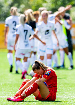 Vilde Fjelldal of Røa looks dejected