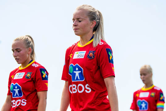 Frida Berg Lyshoel of Røa looks dejected at half time