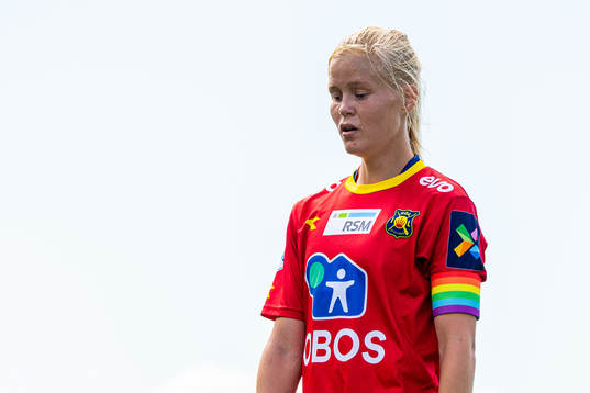 Kathrine Winnem Jørgensen of Røa looks dejected at half