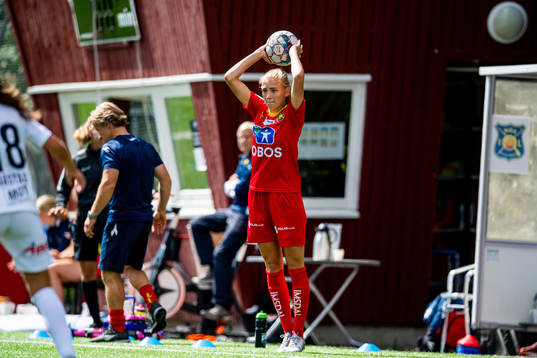 Oline Brekke Fuglem of Røa