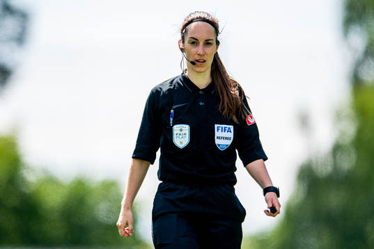 Henrikke Holm Nervik, referee