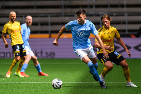 Malmö FFs Anel Ahmedhodzic och Elfsborgs Simon Olsson