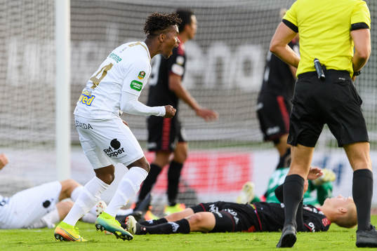Varbergs Adama Fofana jublar
