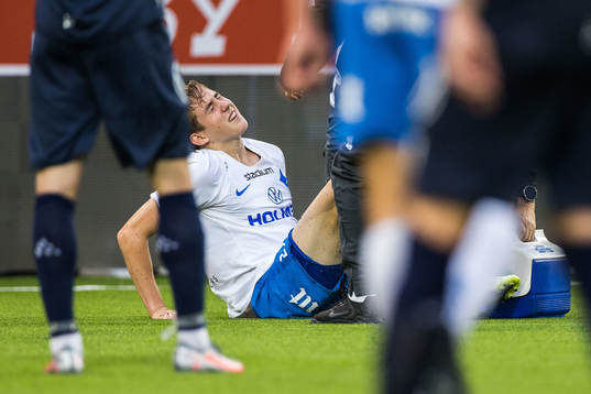 IFK Norrköpings Ísak Bergmann Jóhannesson har ont