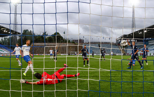 Bortdömt mål av IFK Norrköpings Christoffer Nyman förbi