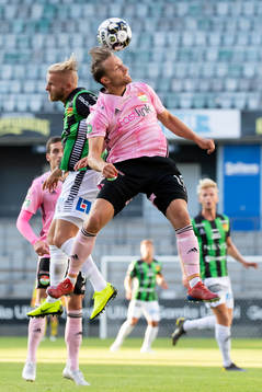 GAIS Niklas Andersen i nickduell med Dalkurds Daniel
