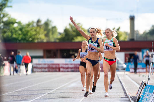 Hedda Hynne of Norway celebrates