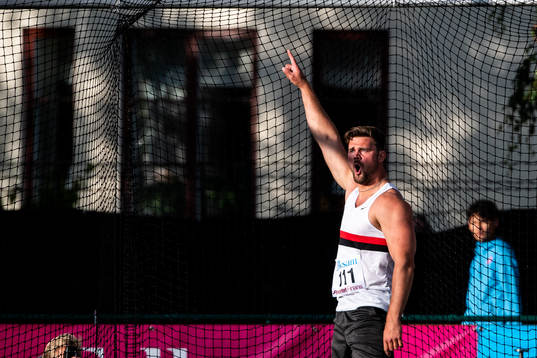 Simon Pettersson Hässelby SK celebrates in the men’s