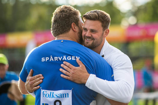 Daniel Ståhl of Spårvägens FK and Simon Pettersson