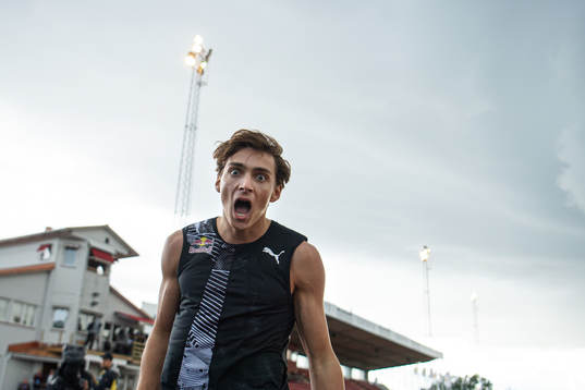 Armand Duplantis of Upsala IF reacts