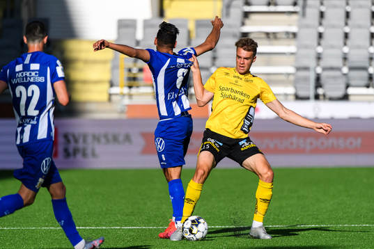 IFK Göteborgs Hosam Aiesh och Elfsborgs Leo Väisänen