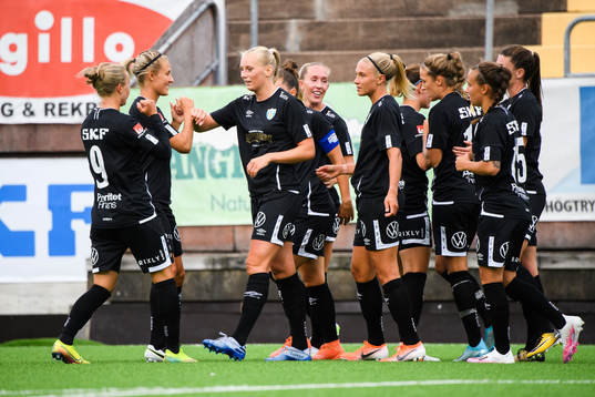 Göteborgs Stina Blackstenius jublar