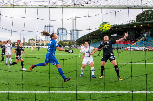 Göteborgs Julia Zigiotti Olme (ej i bild) gör 4-0