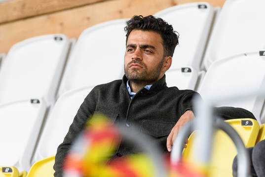 Amir Azrafshan på läktarplats