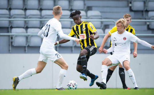 1 IFK Hässleholms Carl Mujaguzi i träningsmatchen mellan