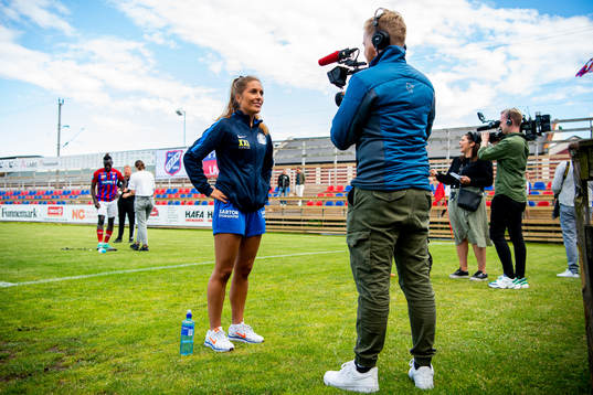 Renate Blindheim, head coach of Sotra, talks to the media