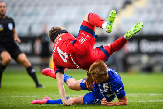Djurgårdens Jacob Une Larsson och IFK Göteborgs Oscar