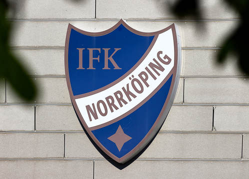 IFK Norrköpings emblem på Östgötaporten före