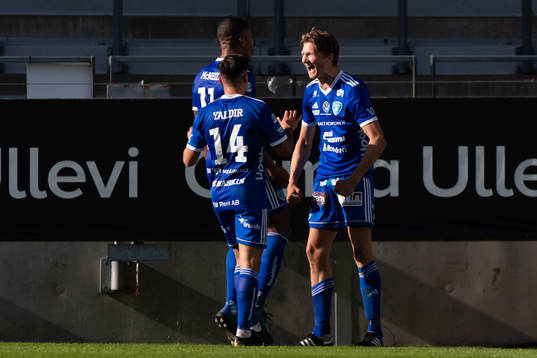 Umeås Mikael Wikström jublar