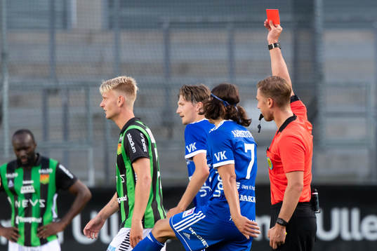 GAIS Joackim Åberg får rött kort