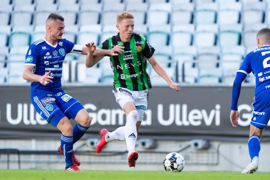 Umeås Aurelien Norest och GAIS Julius Lindberg