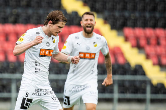 Häckens Erik Friberg jublar