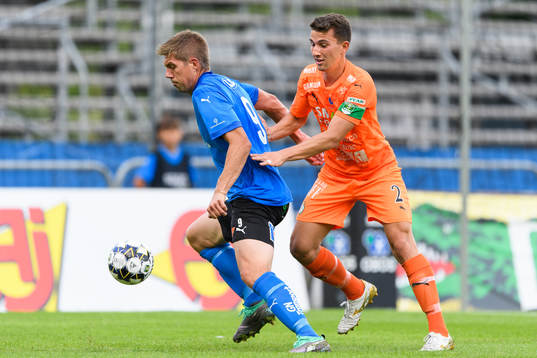Halmstads Mikael Boman och AFC Eskilstunas Adnan Kojic