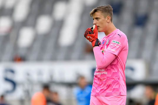 AFC Eskilstunas målvakt Wille Jakobsson deppar
