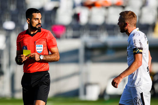 s Sebastian Larsson