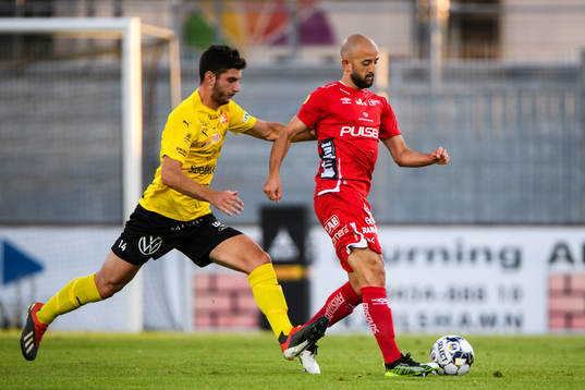 Elfsborgs Robert Gojani och Mjällbys Besard Sabovic