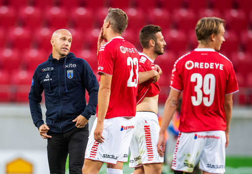 Kalmars Viktor Elm och Sirius tränare Henrik Rydström