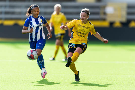 Elfsborgs Fanny Johansson och IFK Göteborgs Alicia Hall