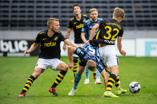 s Sebastian Larsson och Tom Strannegård mot Djurgårdens