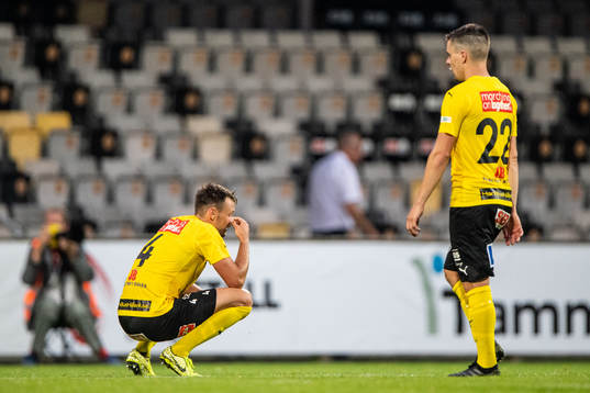 Mjällbys Max Watsonoch Jesper Gustavsson  deppar