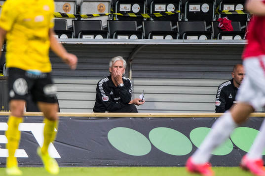Kalmars tränare Nanne Bergstrand deppar