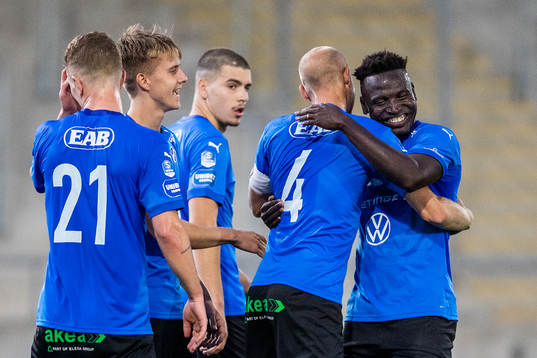 Halmstads Andreas Johansson och Crespo Haestad jublar