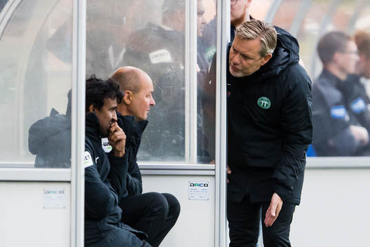 Västerås assisterande tränare Kalle Karlsson och