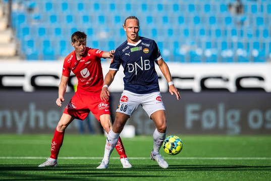 Ole Martin Kolskogen of Brann and Lars-Jørgen Salvesen of