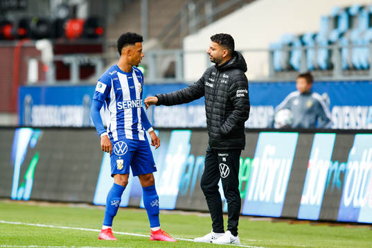 IFK Göteborgs Tobias Sana och tränare Poya Asbaghi