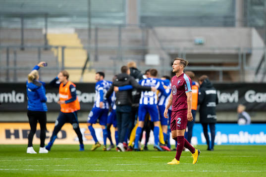 Malmö FFs Eric Larsson deppar