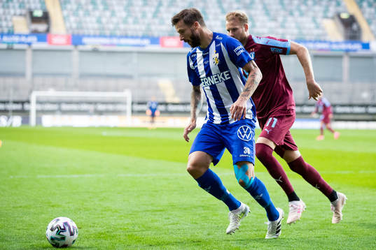 Malmö FFs Ola Toivonen och IFK Göteborgs Mattias Bjärsmyr