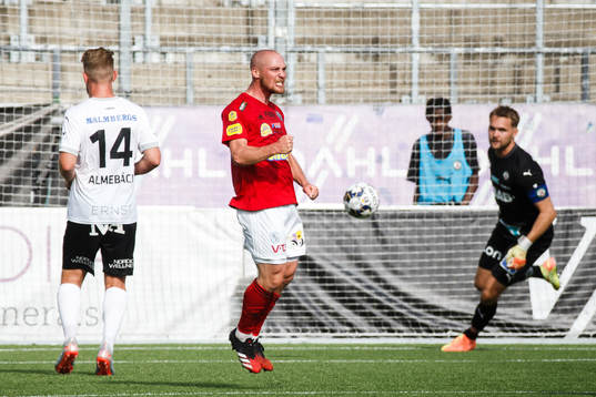 Bläddra bland fler bilder av Fotboll, Allsvenskan, Örebro - Falkenberg