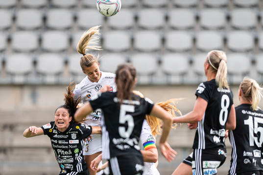 Piteås Josefin Johansson mot Rosengårds Nathalie Björn